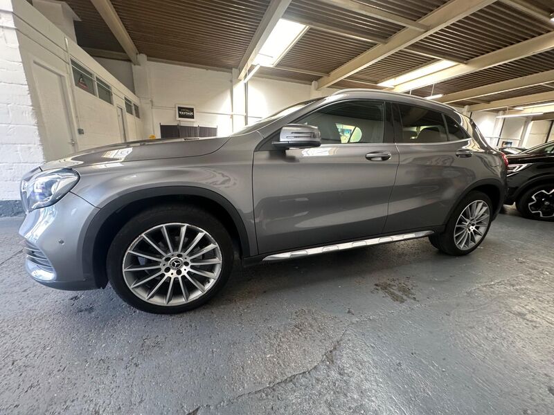 MERCEDES-BENZ GLA CLASS