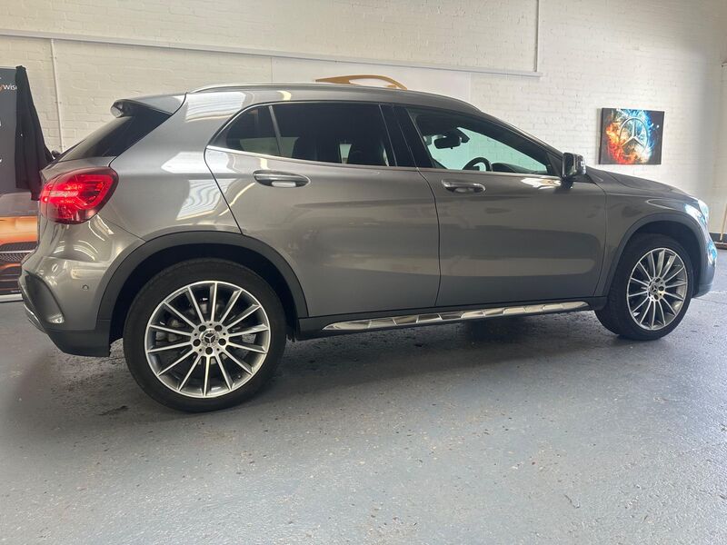 MERCEDES-BENZ GLA CLASS