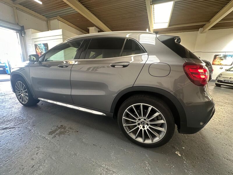 MERCEDES-BENZ GLA CLASS