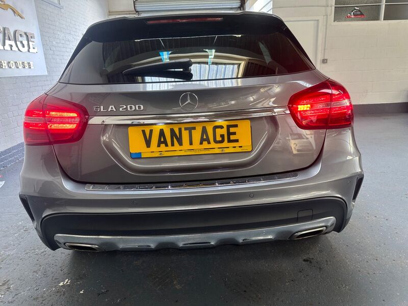 MERCEDES-BENZ GLA CLASS