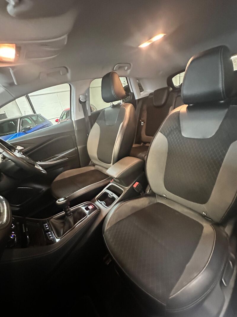 VAUXHALL GRANDLAND X