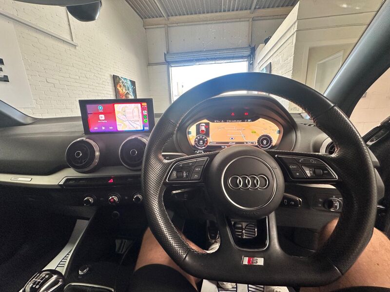 AUDI Q2