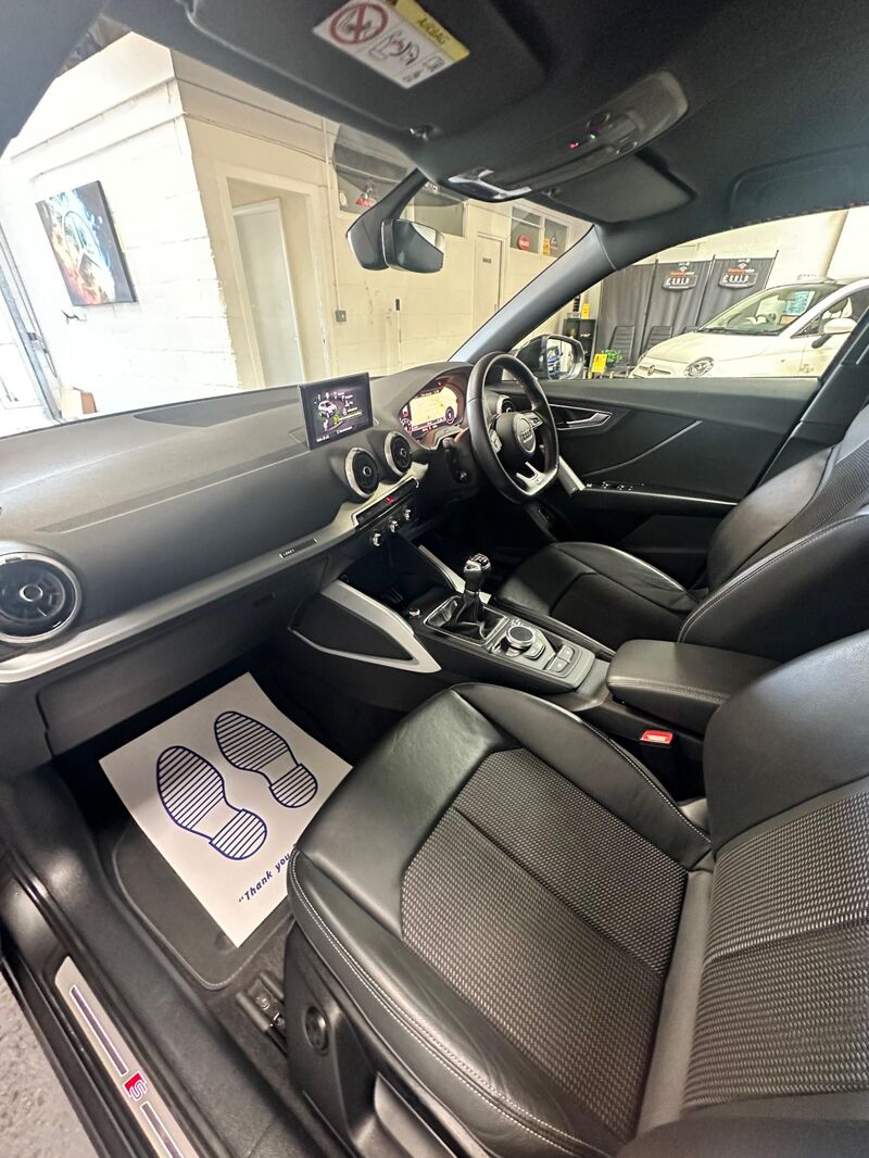AUDI Q2