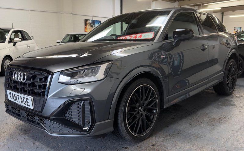 AUDI Q2