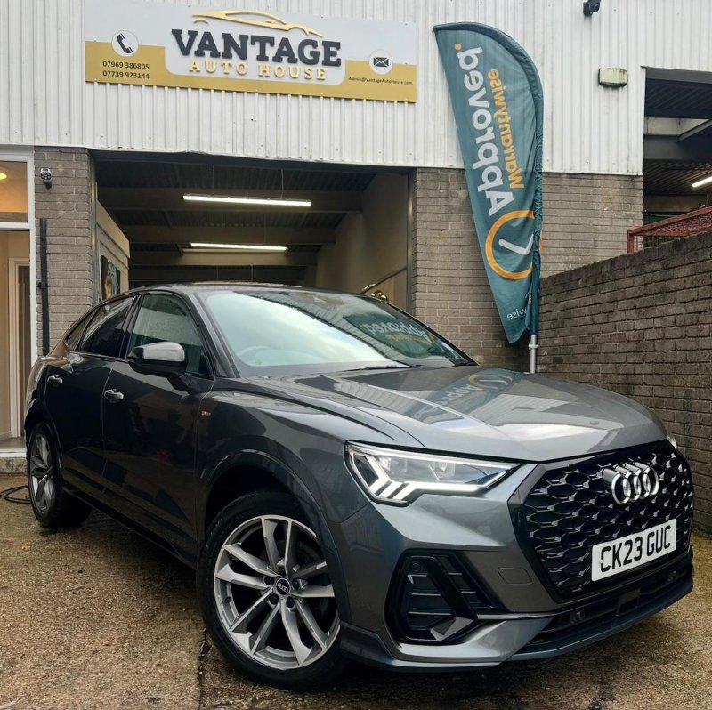 AUDI Q3