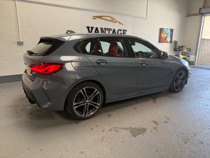 BMW 1 SERIES