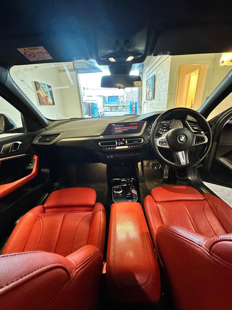 BMW 1 SERIES