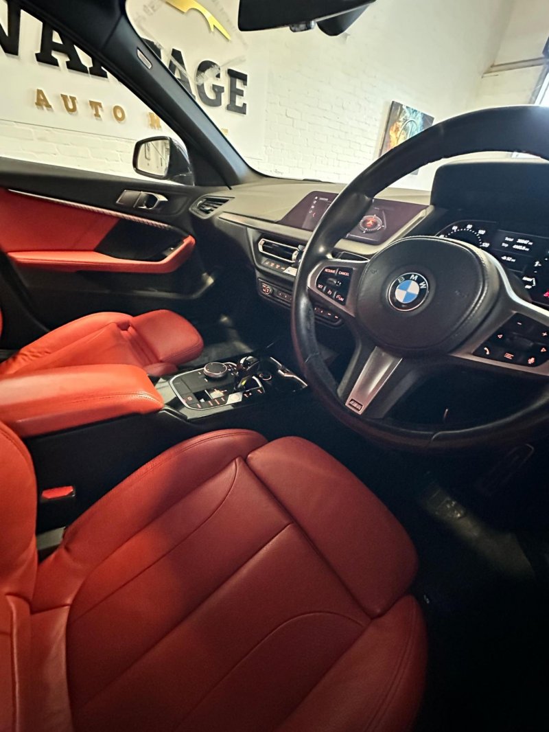 BMW 1 SERIES