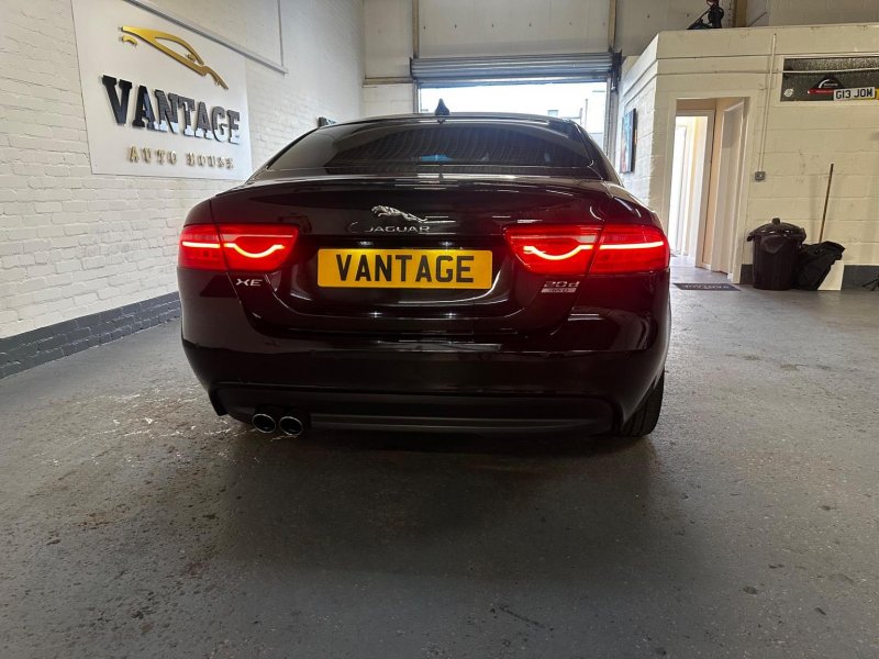 JAGUAR XE