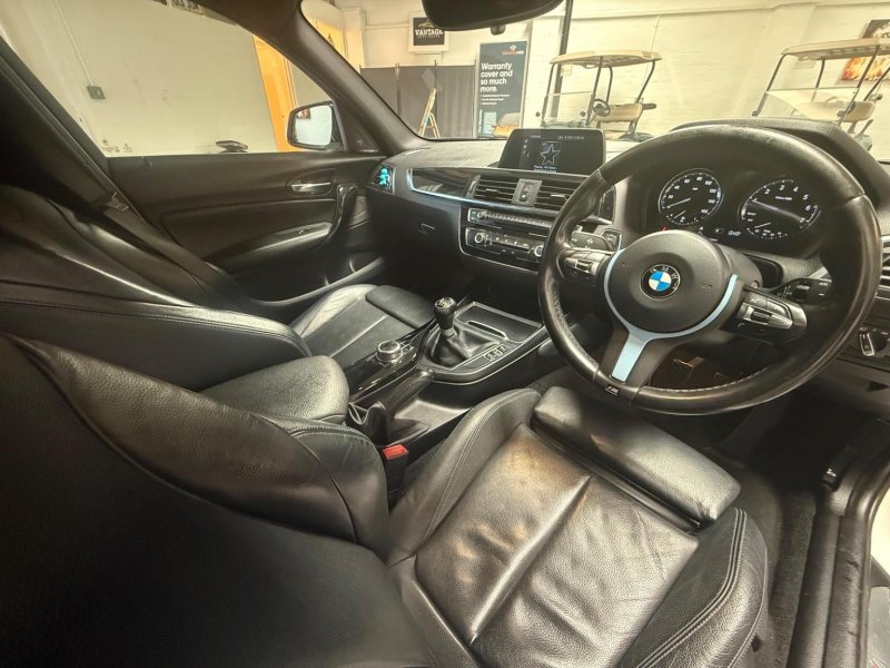 BMW 1 SERIES