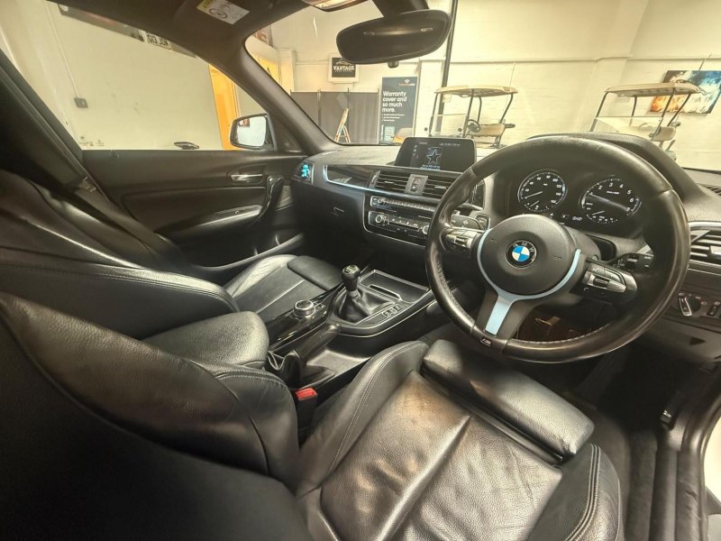 BMW 1 SERIES