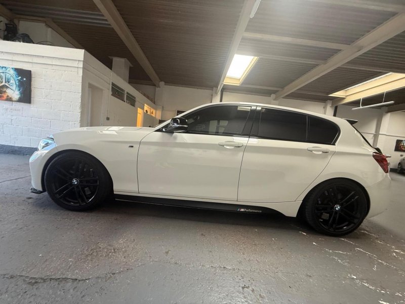 BMW 1 SERIES