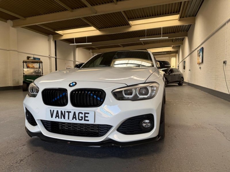BMW 1 SERIES
