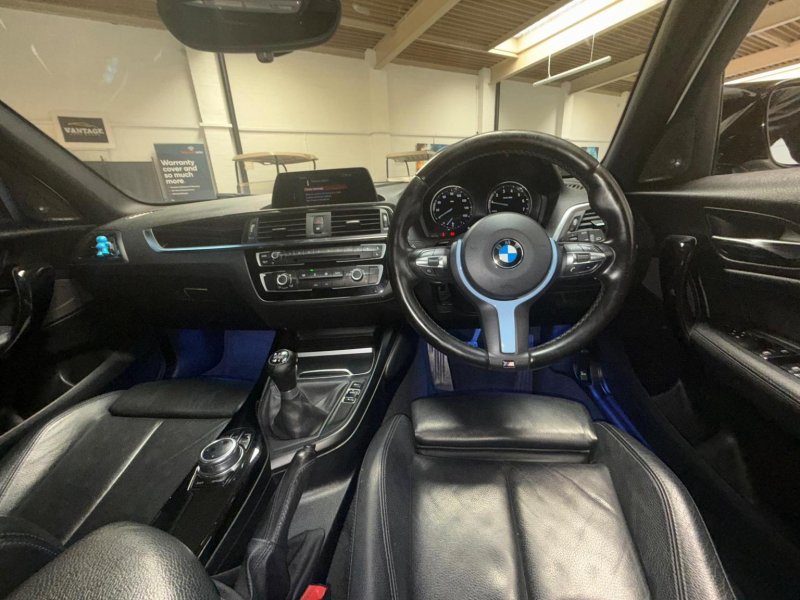 BMW 1 SERIES