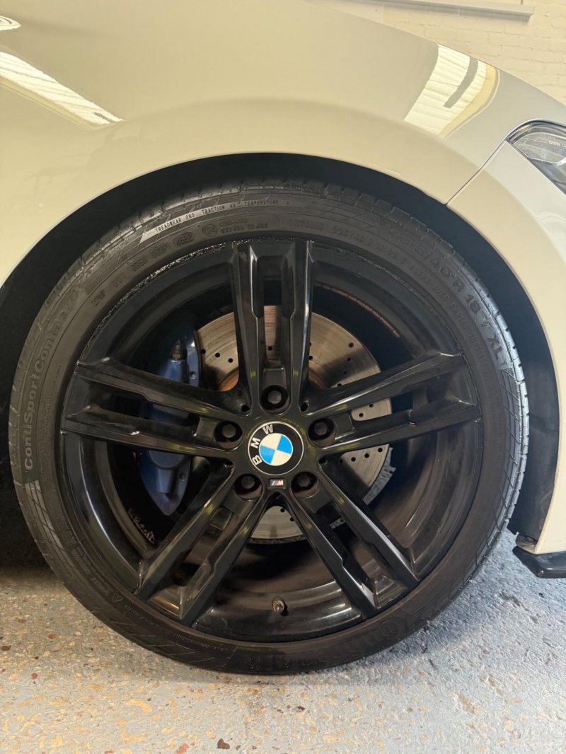 BMW 1 SERIES