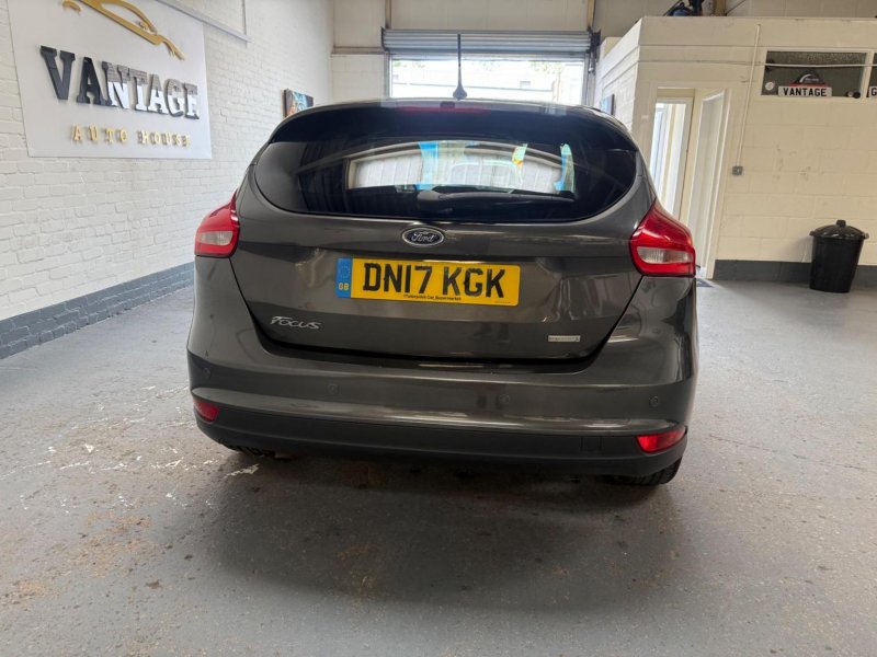 FORD FOCUS