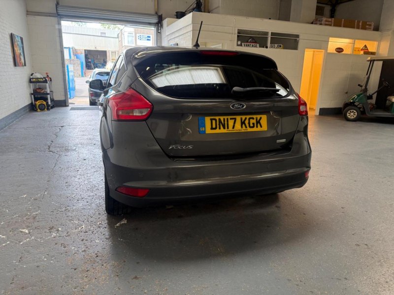 FORD FOCUS